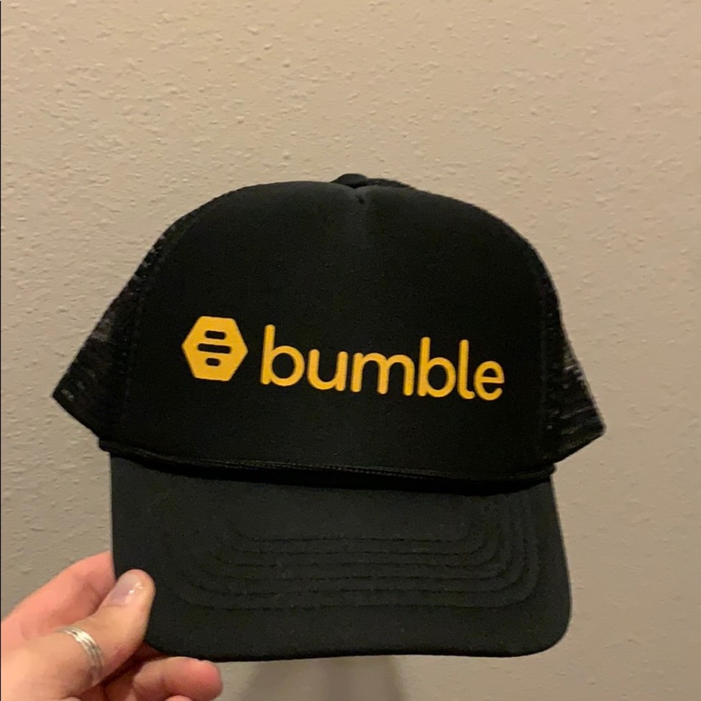 Black baseball cap